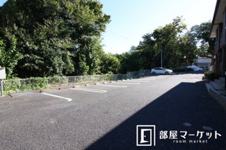 【駐車場】