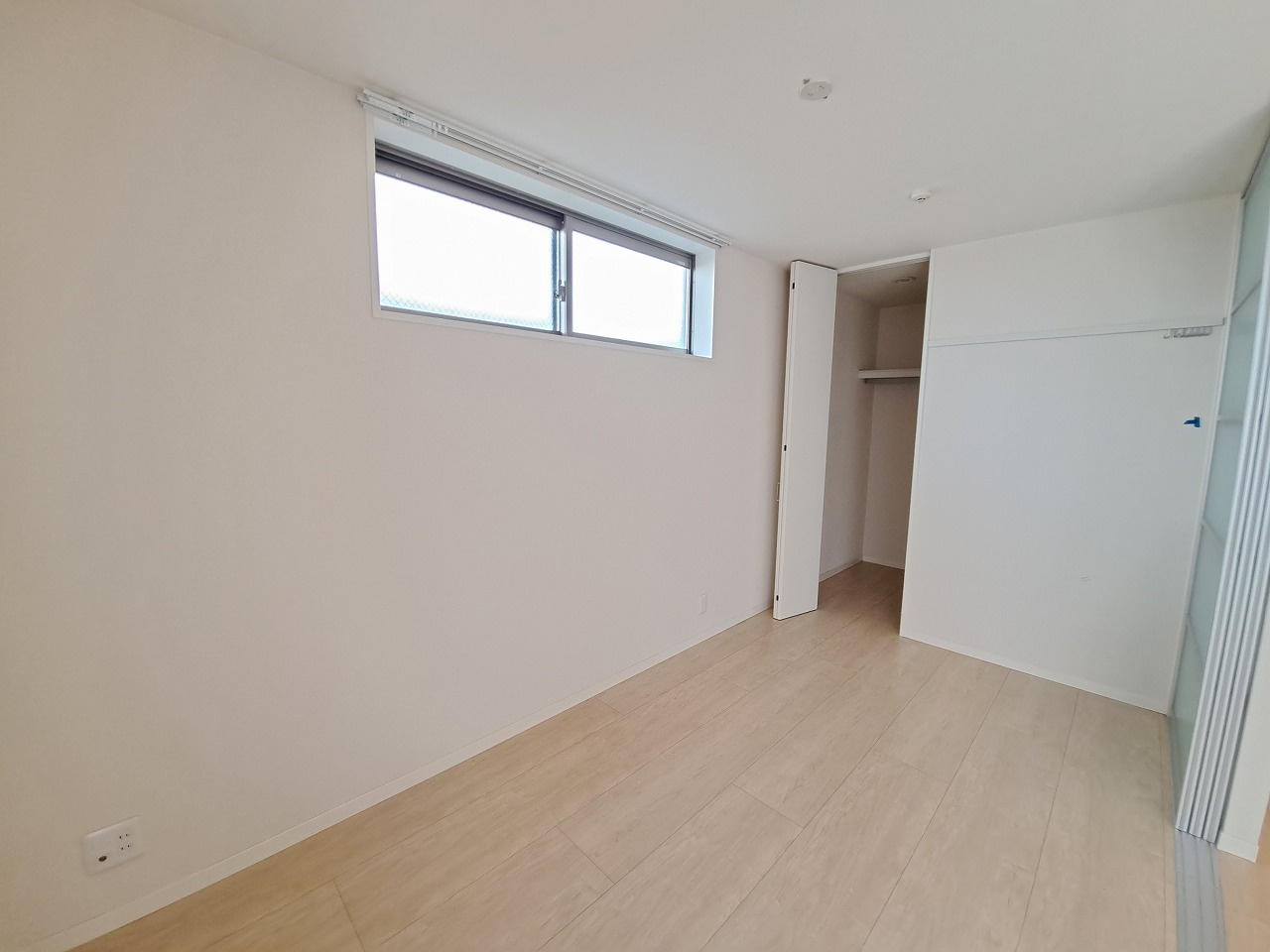 ＣＡＳＡ　ＭＯＮＴＥＲＥＹの洋室