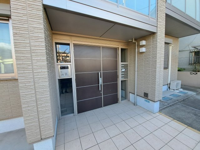 ＣＡＳＡ　ＭＯＮＴＥＲＥＹのエントランス