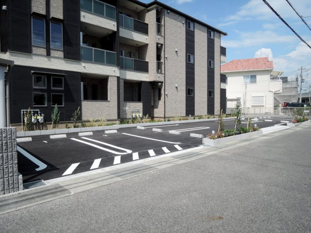 【駐車場】