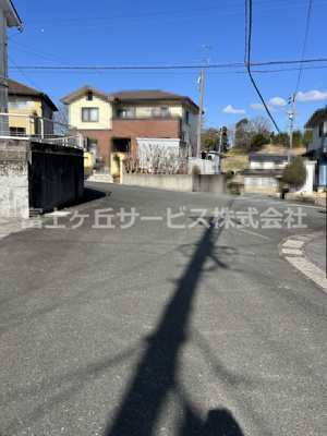 【前面道路含む現地写真】 | 袋井市鷲巣　中古住宅