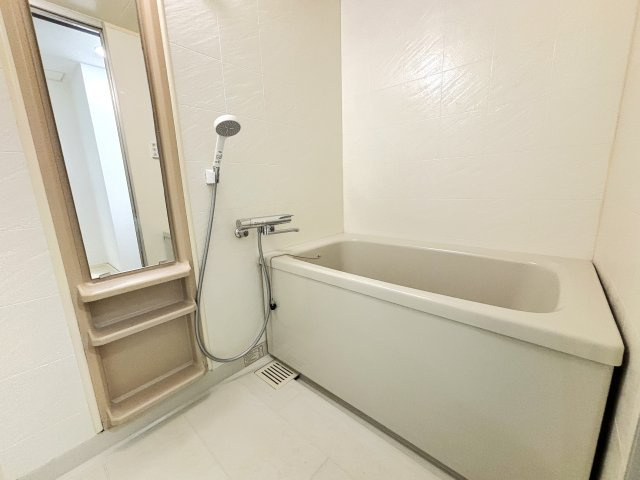 浴槽は新規交換済み