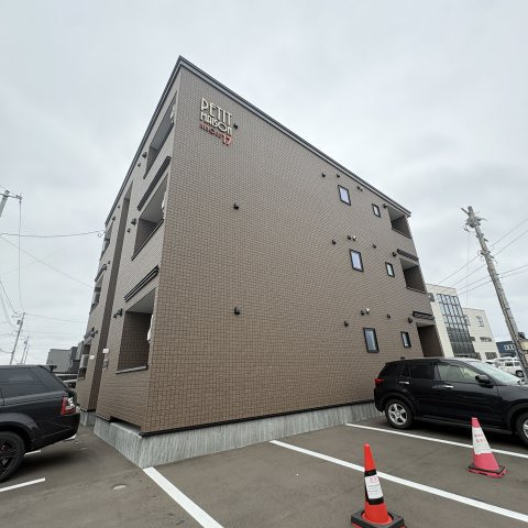 プチメゾン日の出１７の外観