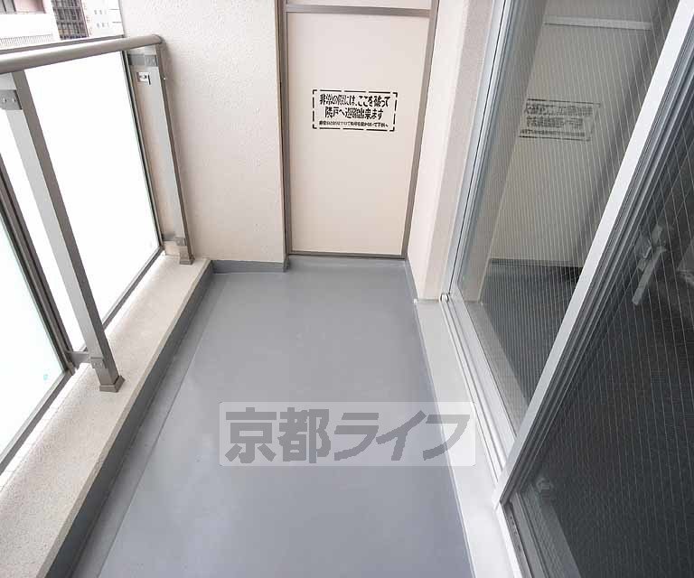 アクアレリスト今出川のバルコニー