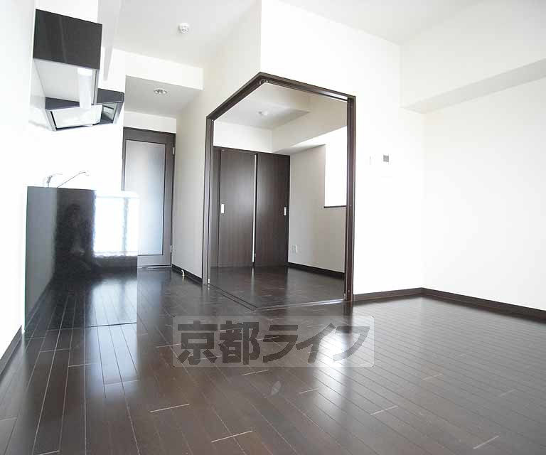 アクアレリスト今出川の居間・リビング