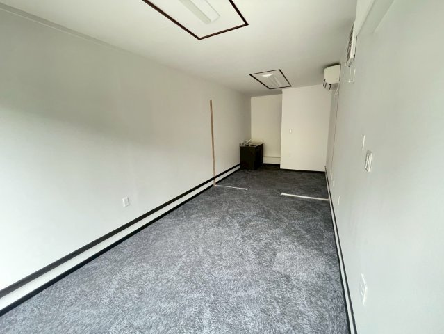 鴨田本町 伊藤様店舗の内装