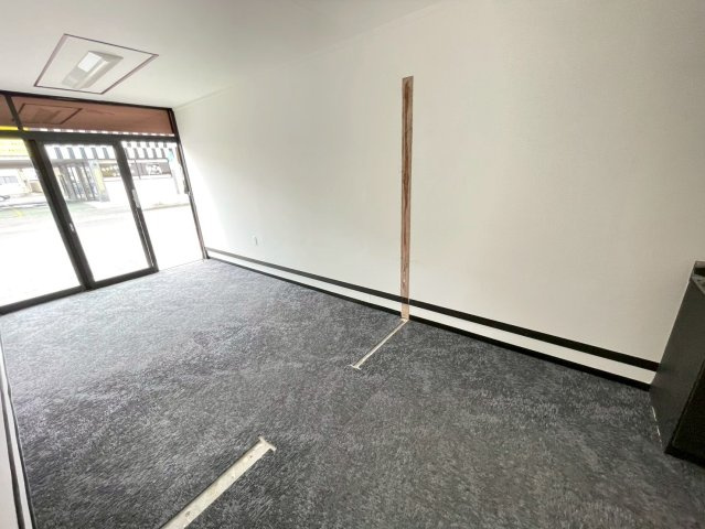 鴨田本町 伊藤様店舗の内装