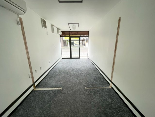 鴨田本町 伊藤様店舗の内装
