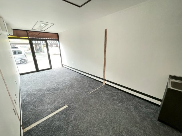 鴨田本町 伊藤様店舗の内装