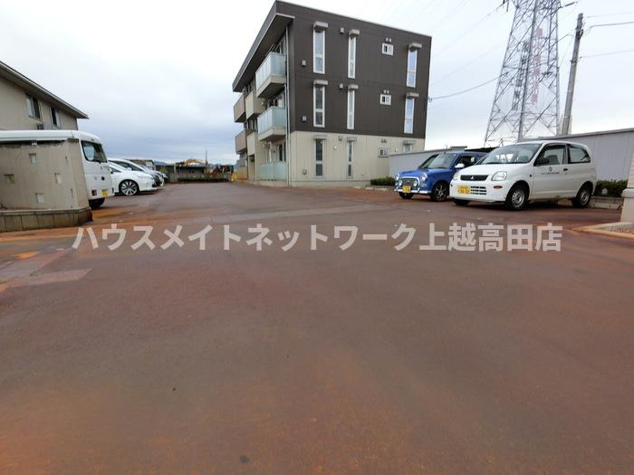 ボナール メルヴェイユの駐車場|消雪付駐車場