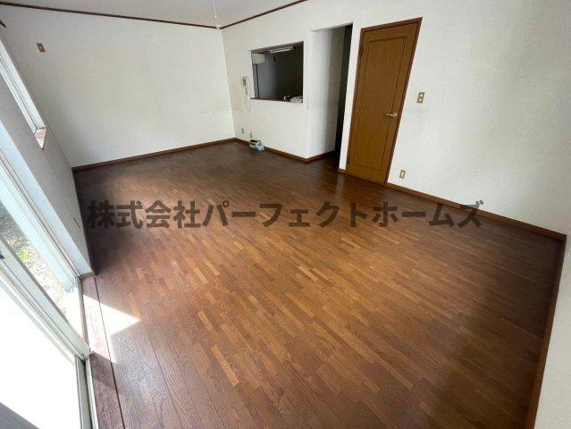 カルチェ山之手の居間・リビング|こちらのリビングで趣味の時間をお楽しみください