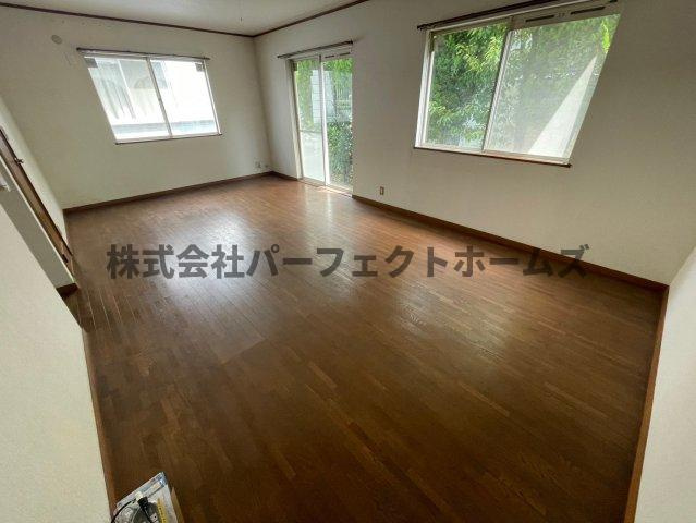 カルチェ山之手の居間・リビング|ゆったりとした居間です