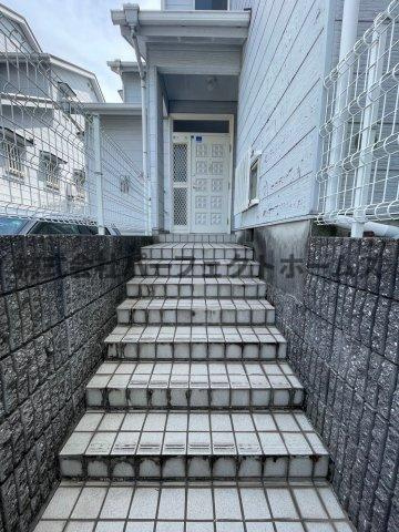 カルチェ山之手のエントランス|落ち着いたエントランスです