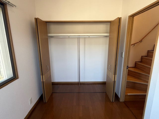 エイトピア成田東の収納|洋室6帖　クローゼットあり