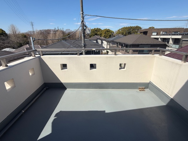 エイトピア成田東のバルコニー