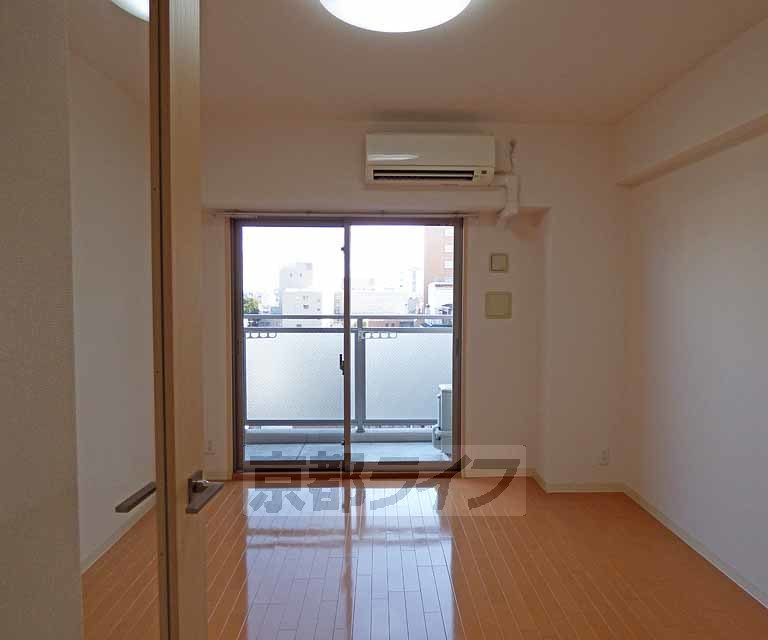 ＳＷＩＳＳ京都堀川ＥＡＳＴの居間・リビング