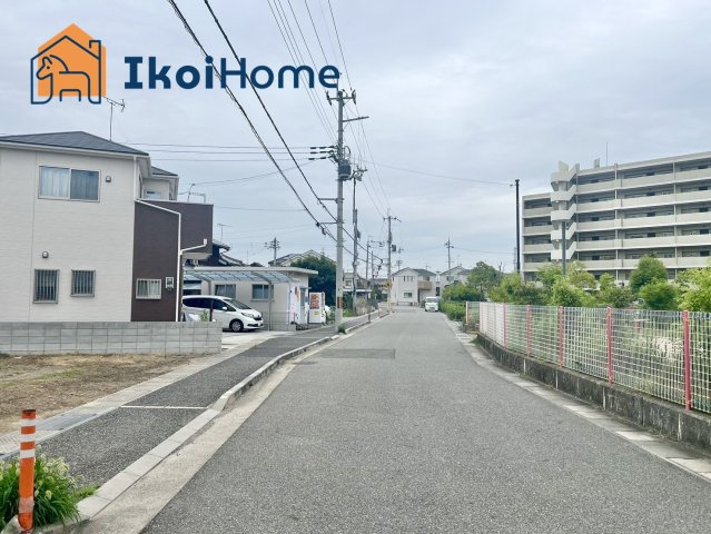 明石市二見町西二見　土地の前面道路含む現地写真|●年中無休：当日予約可●　建築条件がないので、お好きなハウスメーカーにて建築可能です♪