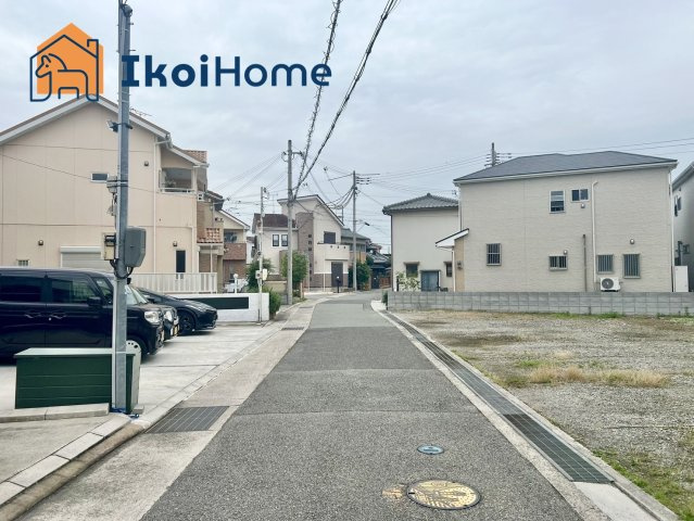 明石市二見町西二見　土地の前面道路含む現地写真|●資料・カタログのご請求無料●　二見西小学校までは徒歩5分、二見中学校までは徒歩5分。