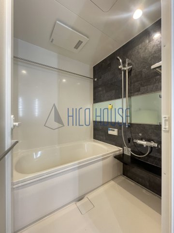 ONARIGOTENｰDの浴室