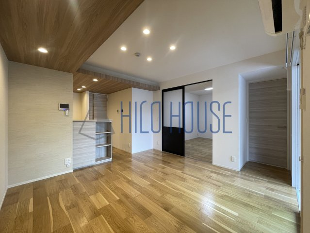 ONARIGOTENｰDの居間・リビング