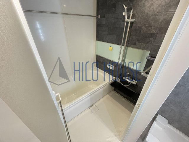 ONARIGOTENｰDの浴室