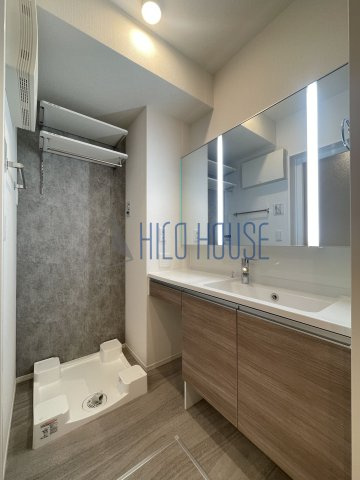 ONARIGOTENｰDの洗面所