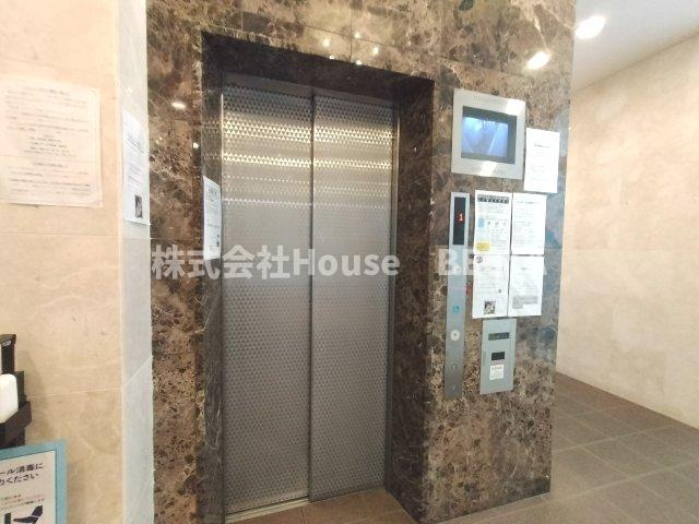 プレサンス三宮エレガンシアのロビー