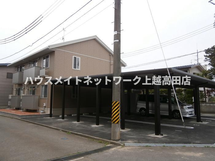 ラソの駐車場|駐車場(カーポート)
