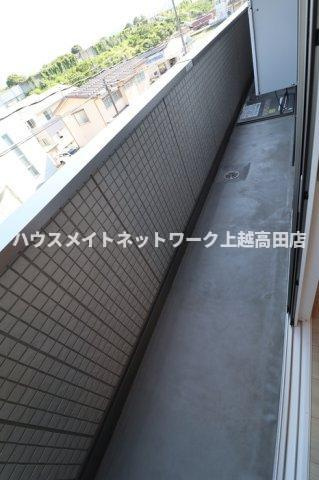 ラトン・ラヴールのバルコニー|バルコニー