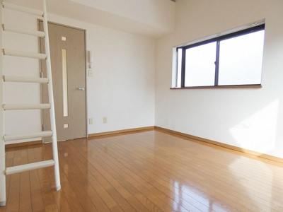 【居間・リビング】 | パイナリィー唐人町 | 別号室の写真になります。現況優先。