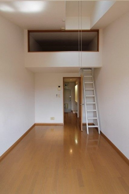 【居間・リビング】 | レクセル井尻 | 別号室の写真になります。現況優先。