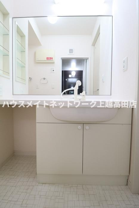 リュミエール Ｃの独立洗面台|洗髪洗面化粧台