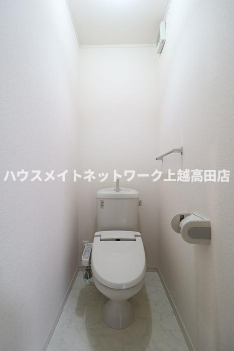 リュミエール Ｃのトイレ|温水洗浄暖房便座