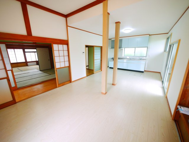 山武市本須賀　平家建住宅の居間・リビング