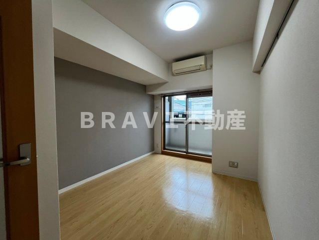 サムティ阿波座LUSSOの居間・リビング