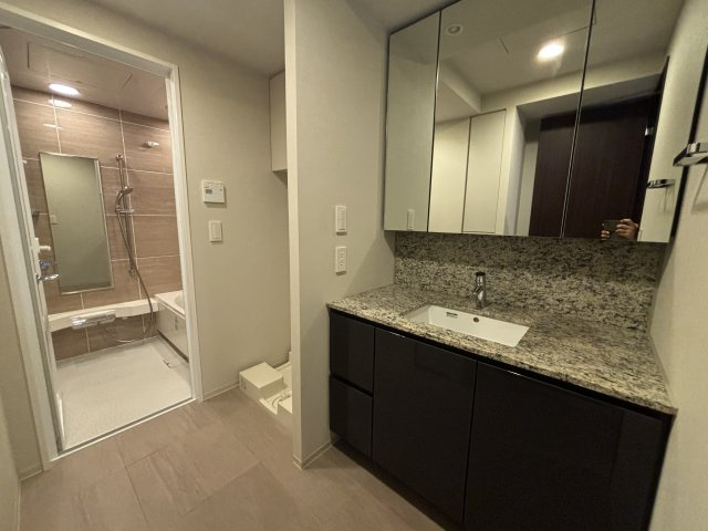 クラッシィタワー淀屋橋の洗面所