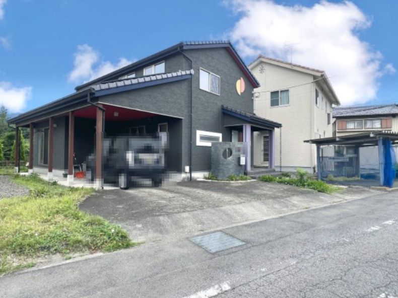 【中古戸建】高崎市下里見町の前面道路含む現地写真|■外観