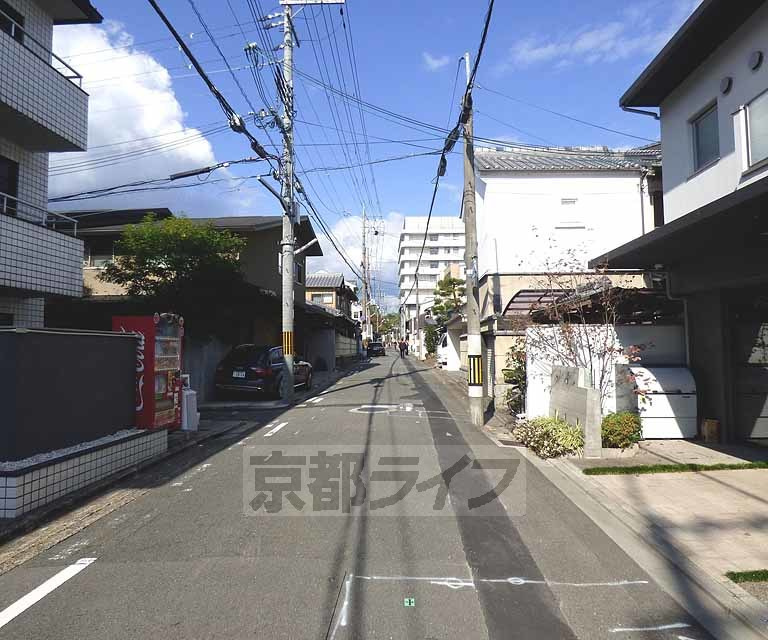 鞍馬口フラットの周辺