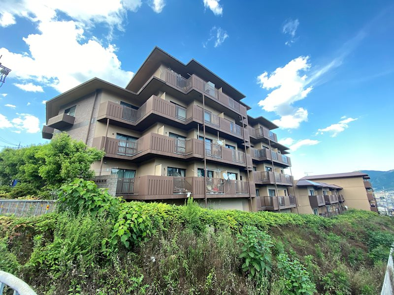 ビューハイツ京都山科の外観