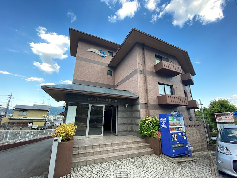 ビューハイツ京都山科のエントランス