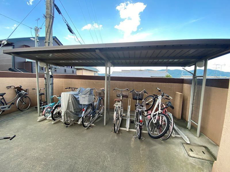 ビューハイツ京都山科の駐車場|駐輪場
