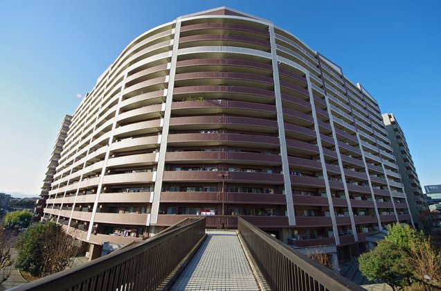 ダイアパレスUアリーナ　ウエストウイングの外観