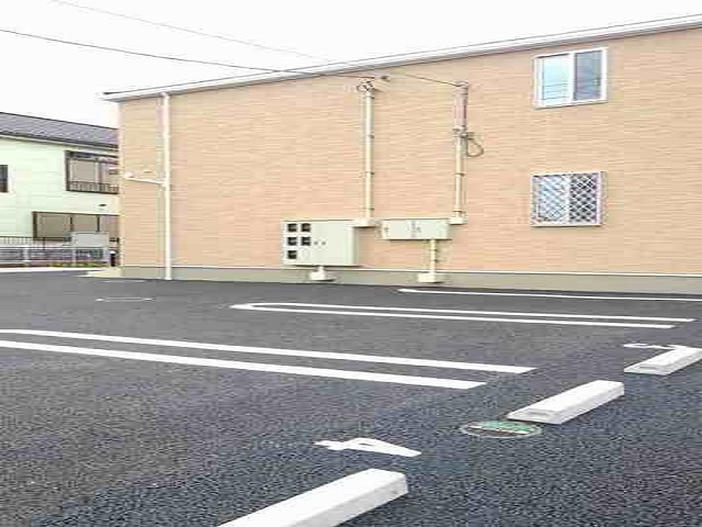 サニーエレガンスの駐車場|駐車スペースもあります