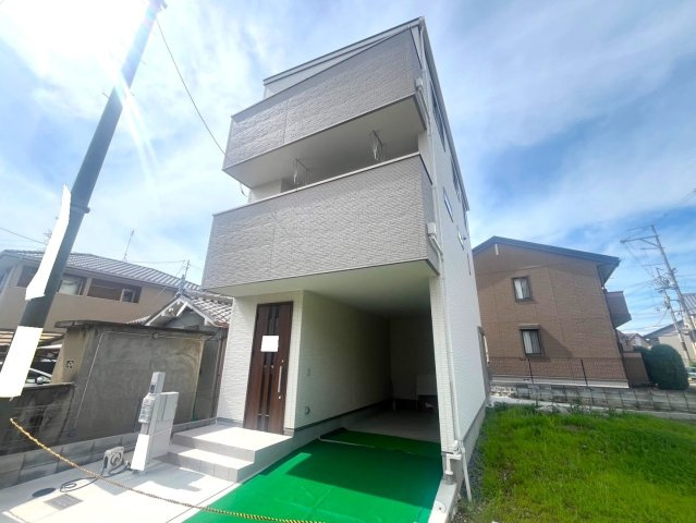 近鉄『三山木』駅徒歩１０分♪南東角地につき通風、陽当たり良好の３階建て４ＬＤＫ☆京田辺市三山木谷ノ上の外観|外観