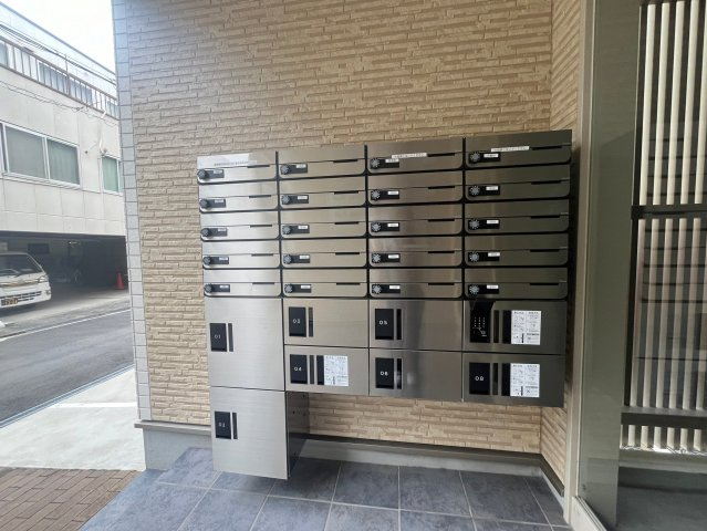 センターポートのエントランス|落ち着いたエントランスです