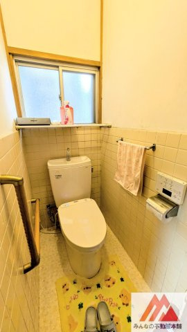久留米市城南町の中古一戸建のトイレ