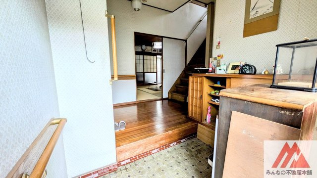 久留米市城南町の中古一戸建の玄関