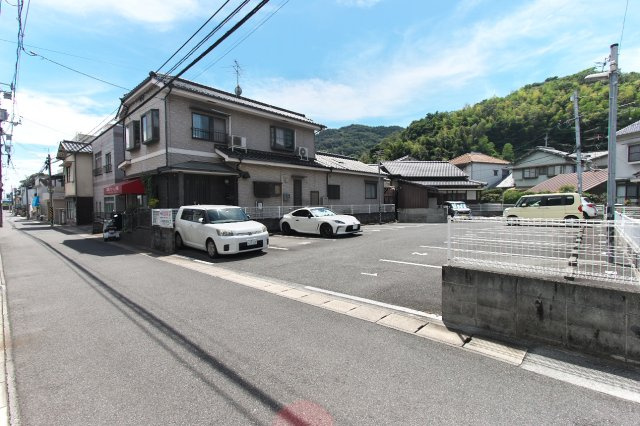 岡本駐車場（阿賀）軽専用の周辺