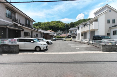 【外観】 | 岡本駐車場（阿賀）軽専用
