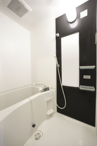 ドーミー京都西陣の浴室